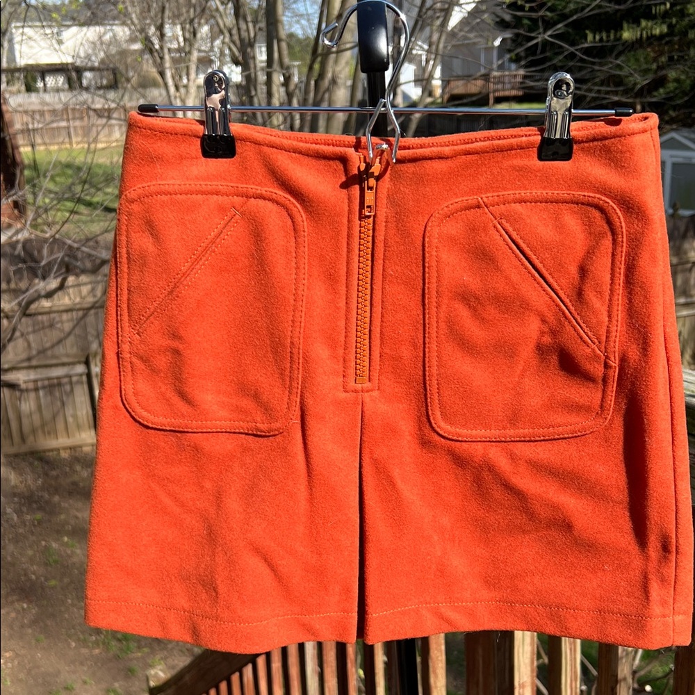 GAP Orange Front-Zip Skirt with Patch Pockets Ear… - image 1